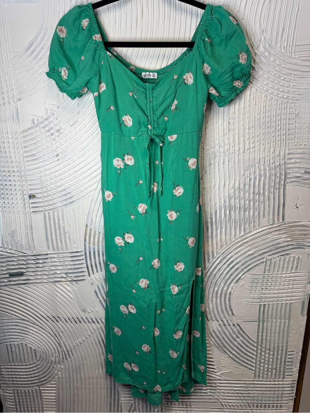 Hollister Green Puff-Sleeve Floral Midi Dress